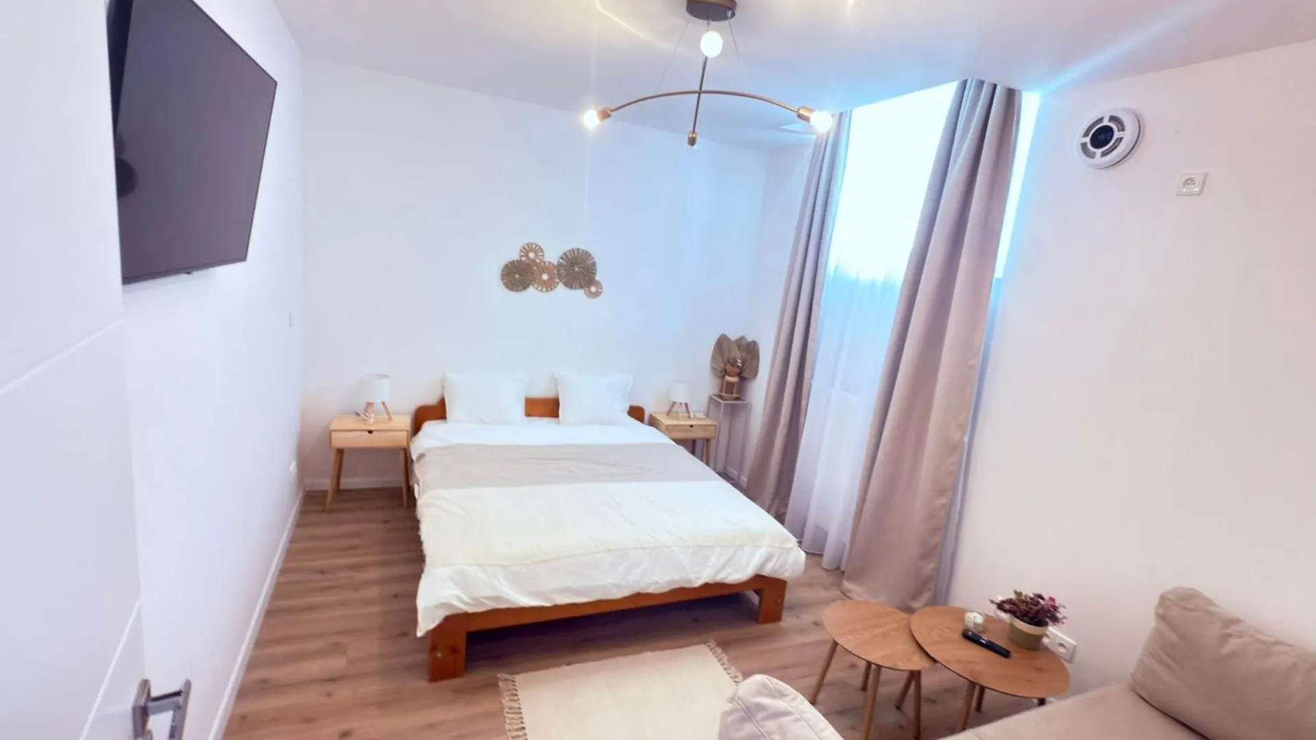 Cosy Cave Station In Prague 5 Apartment