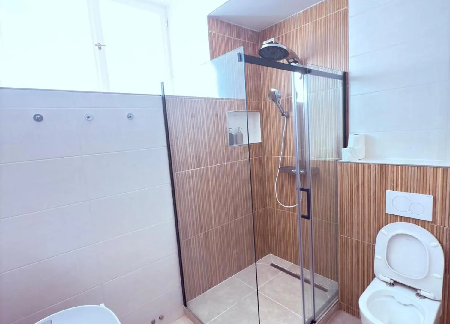 Cosy Cave Station In Prague 5 Apartment